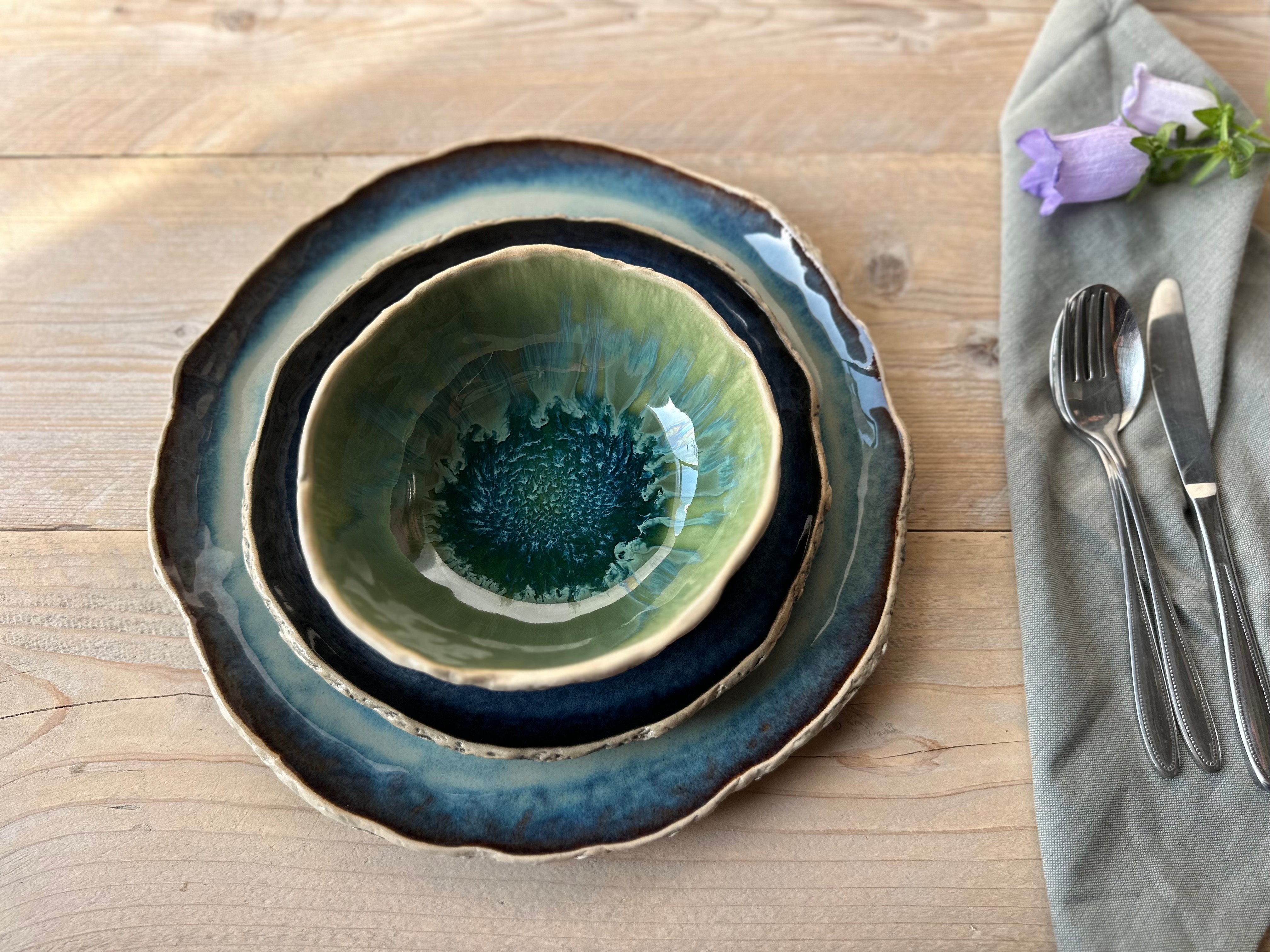 kari ceramics making a bowl to send international with parcelparcel